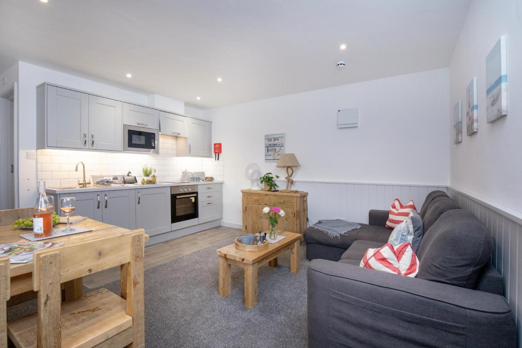 Sunnybeach Holiday Apartments Пейнтон Экстерьер фото